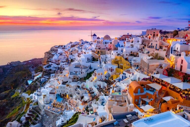 Santorini sobre el Egeo